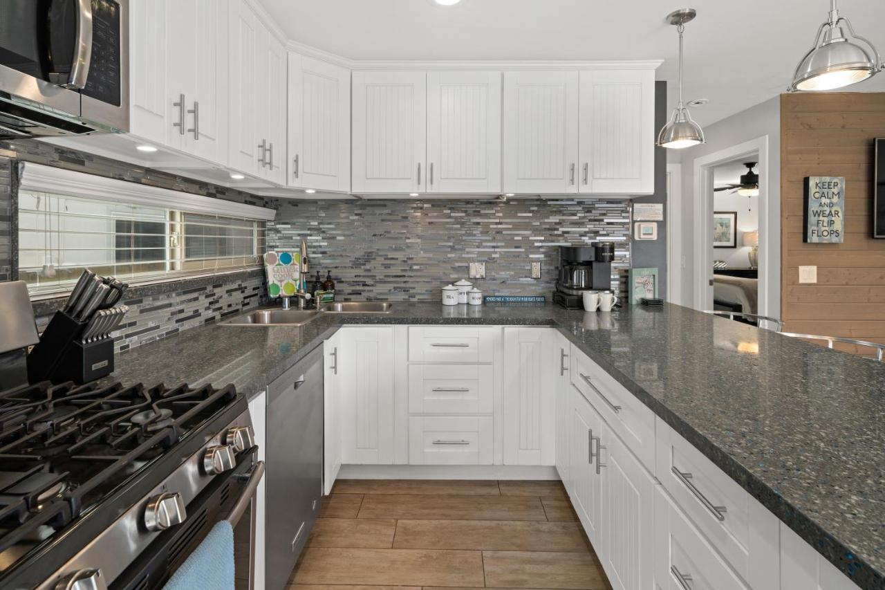 Stunning Beach Home - Large Patio, Parking, Ac & Dog Friendly! San Diego Bagian luar foto