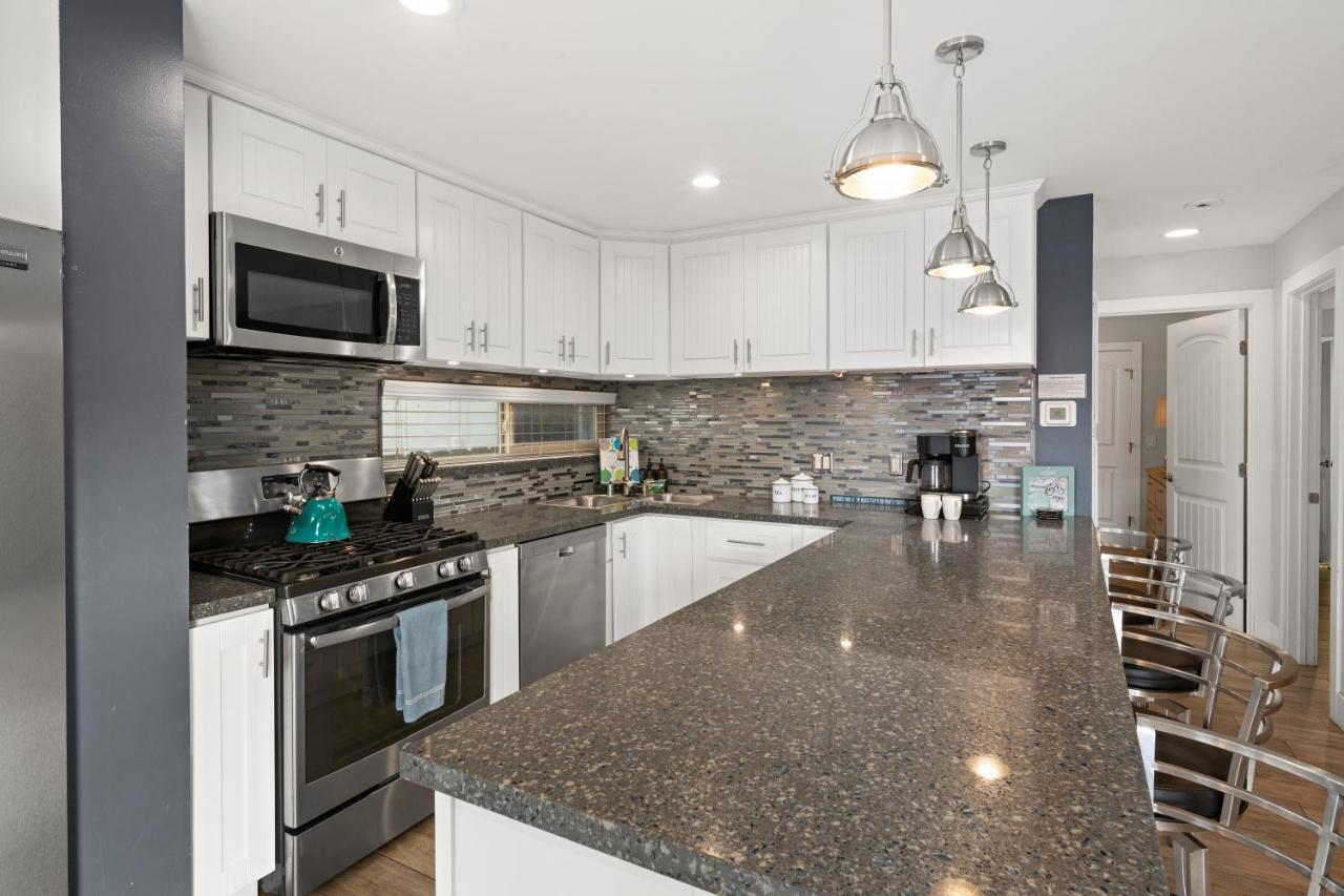 Stunning Beach Home - Large Patio, Parking, Ac & Dog Friendly! San Diego Bagian luar foto
