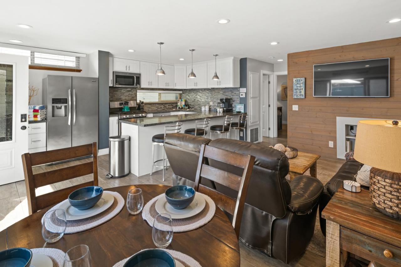 Stunning Beach Home - Large Patio, Parking, Ac & Dog Friendly! San Diego Bagian luar foto